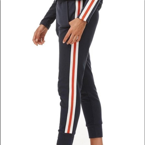 Allfenix Tyra navy sweat set - Picture 2 of 9